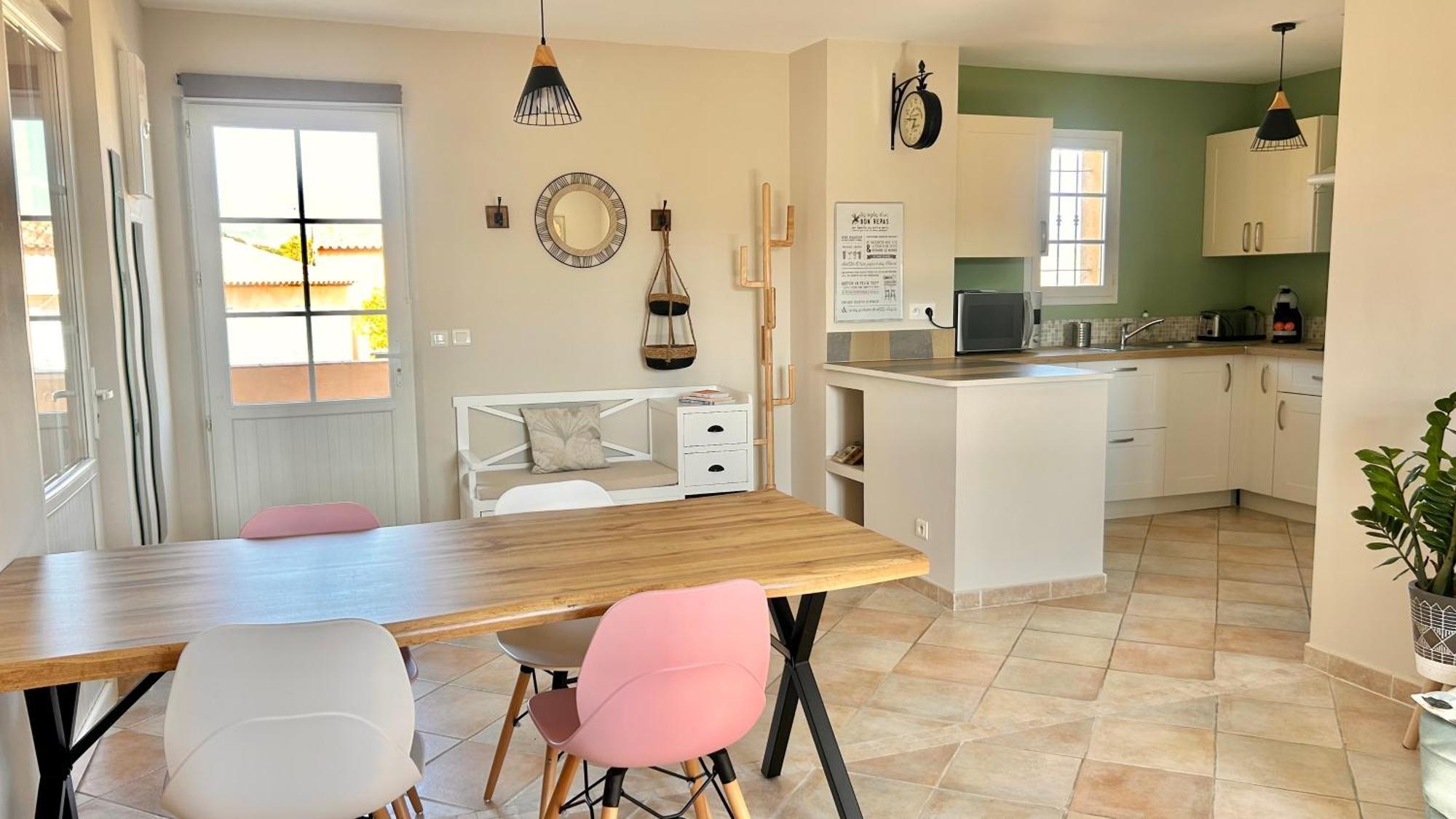 2 Hebergements - 10 Couchages - Parking, Piscine, Jacuzzi - Convivialite Roquebrune-sur Argens Exteriör bild