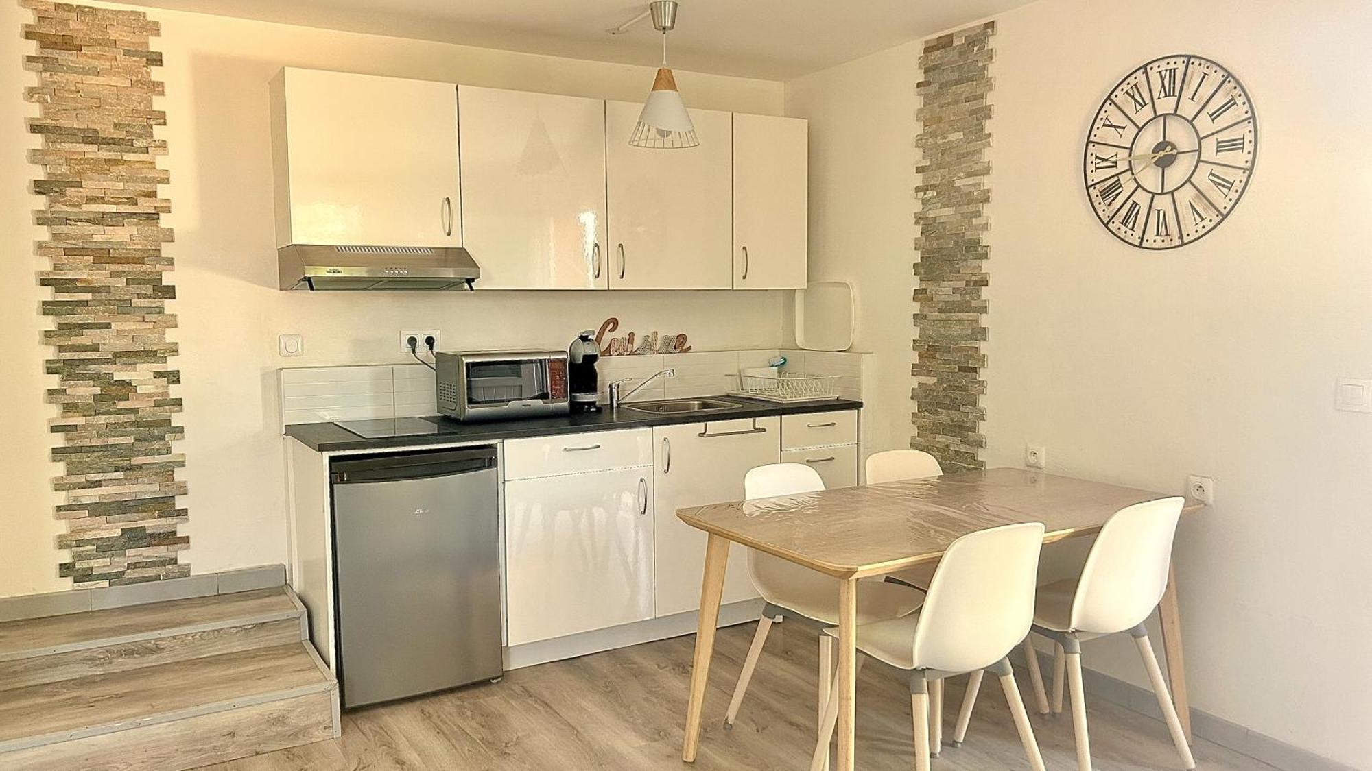 2 Hebergements - 10 Couchages - Parking, Piscine, Jacuzzi - Convivialite Roquebrune-sur Argens Exteriör bild